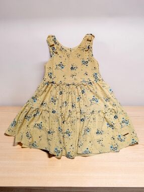 Girls Yellow Floral Tiered Dress. Beautiful! Size 4.